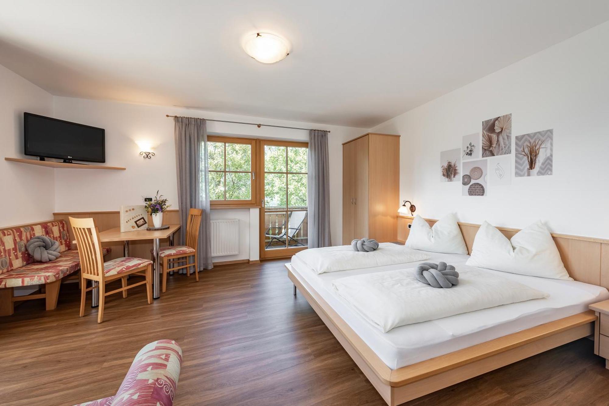 Trinnerhof- Hof Chalets Und Obsthof Mit Zimmer Natz-Schabs Εξωτερικό φωτογραφία