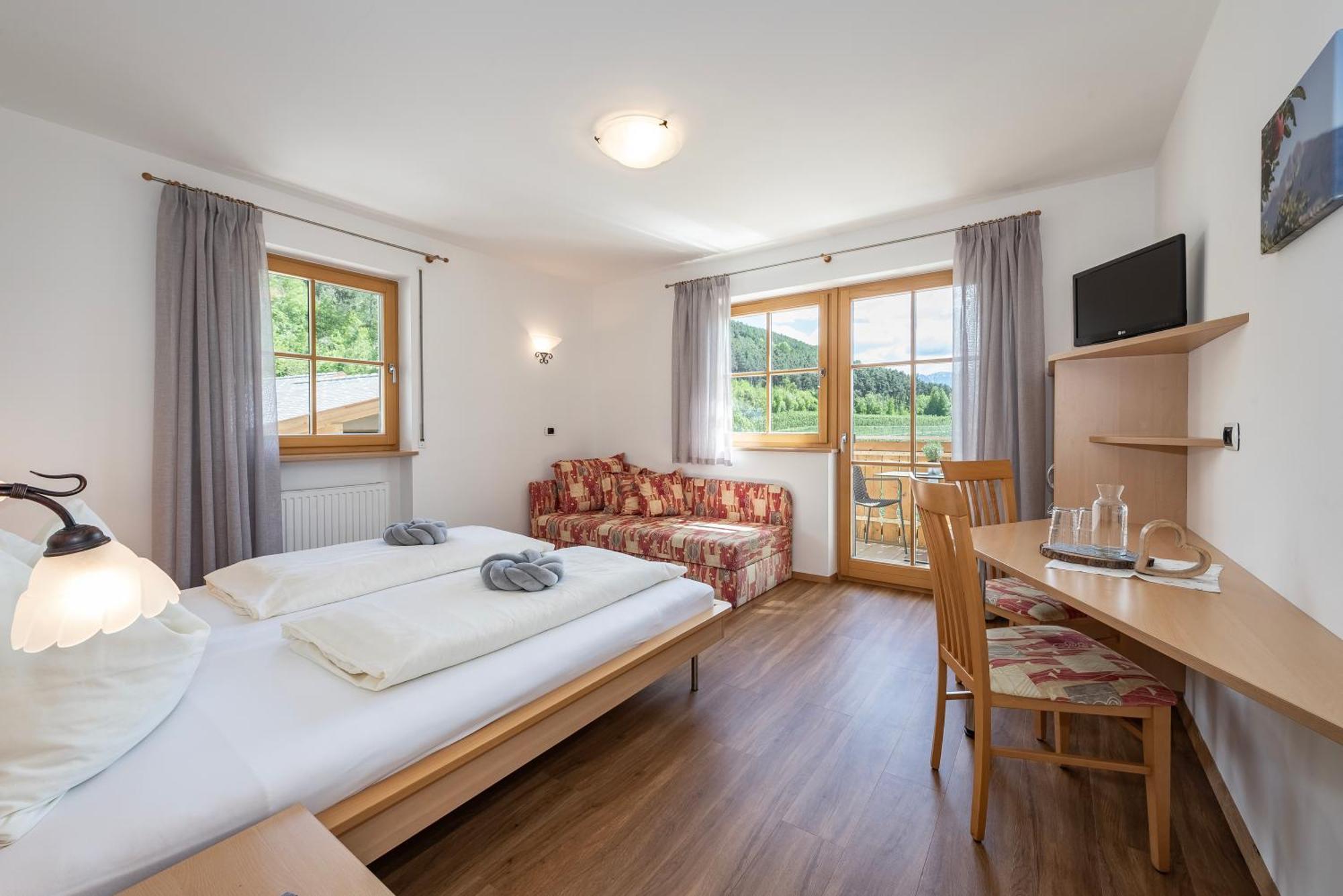 Trinnerhof- Hof Chalets Und Obsthof Mit Zimmer Natz-Schabs Εξωτερικό φωτογραφία