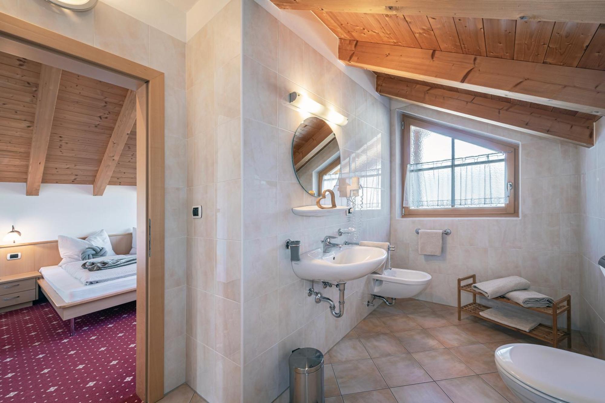 Trinnerhof- Hof Chalets Und Obsthof Mit Zimmer Natz-Schabs Εξωτερικό φωτογραφία