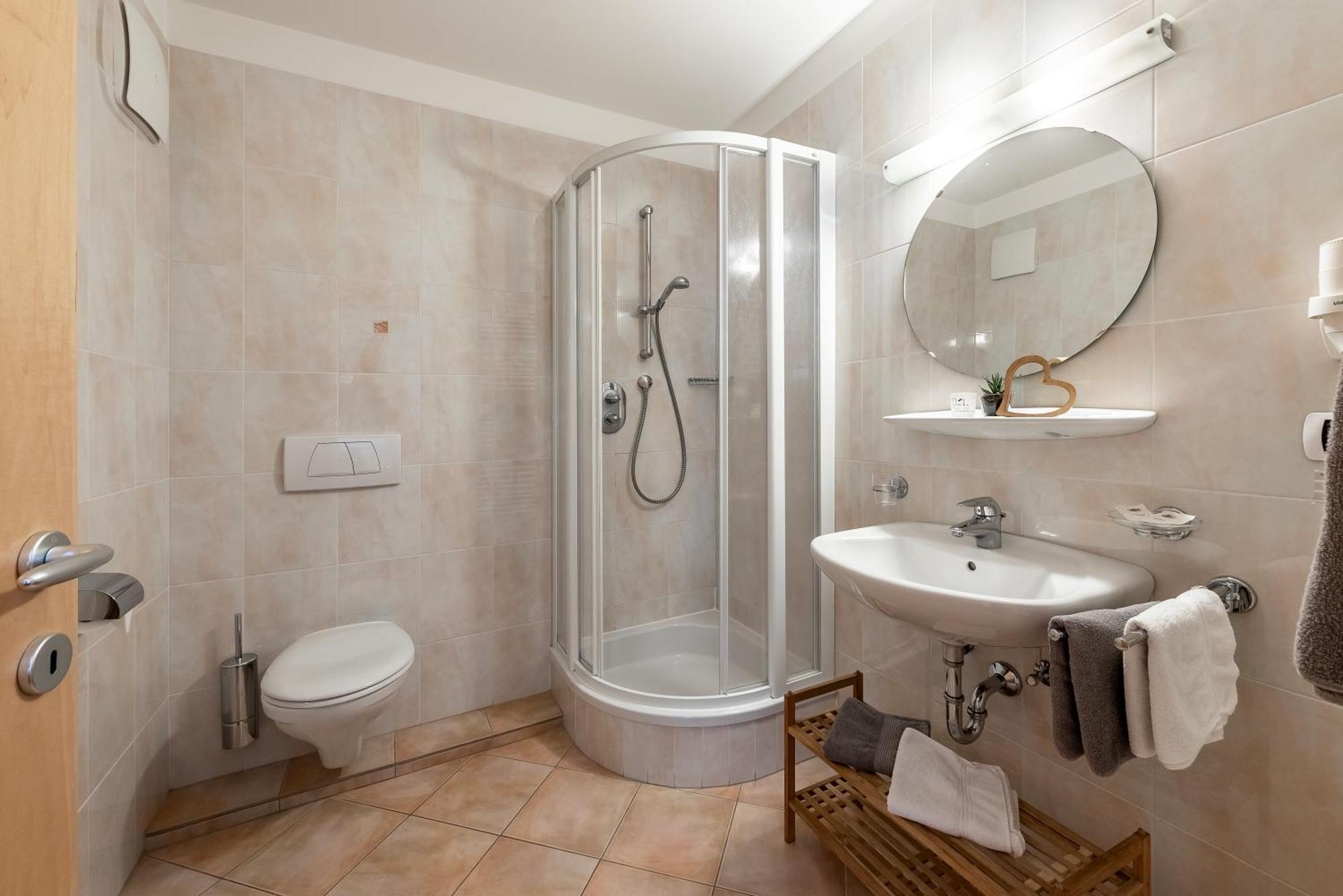 Trinnerhof- Hof Chalets Und Obsthof Mit Zimmer Natz-Schabs Εξωτερικό φωτογραφία